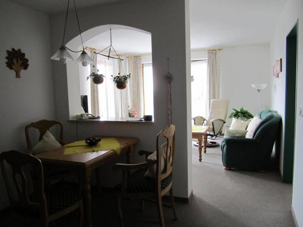 Pension Klein Und Ferienwohnungen (Adults Only) โบเดนไมส์ ภายนอก รูปภาพ